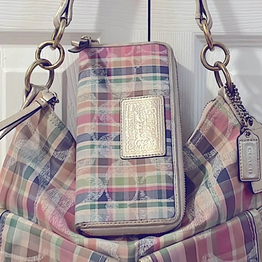 RARE Coach Poppy Wallet ONLY